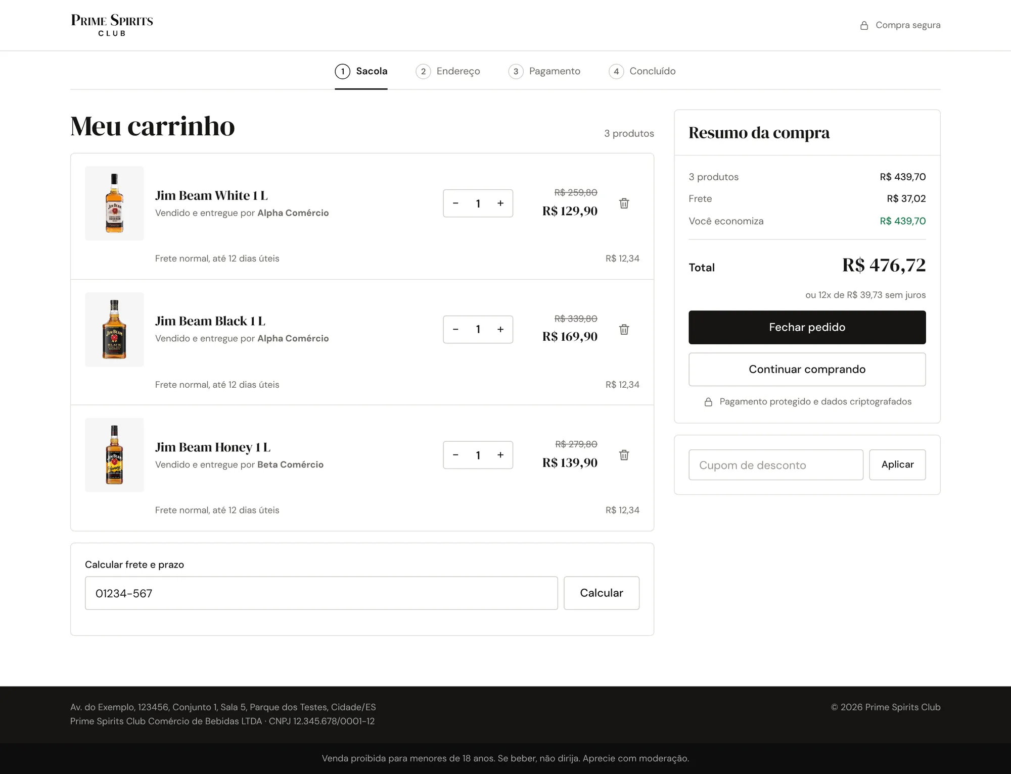 Carrinho com três produtos, quantidade, frete e resumo da compra.