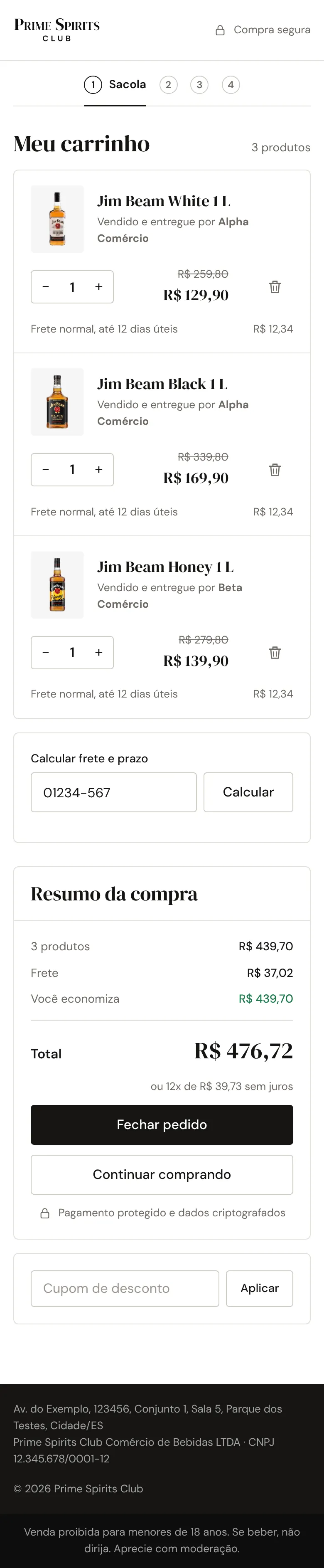 Carrinho com três produtos, quantidade, frete e resumo da compra.