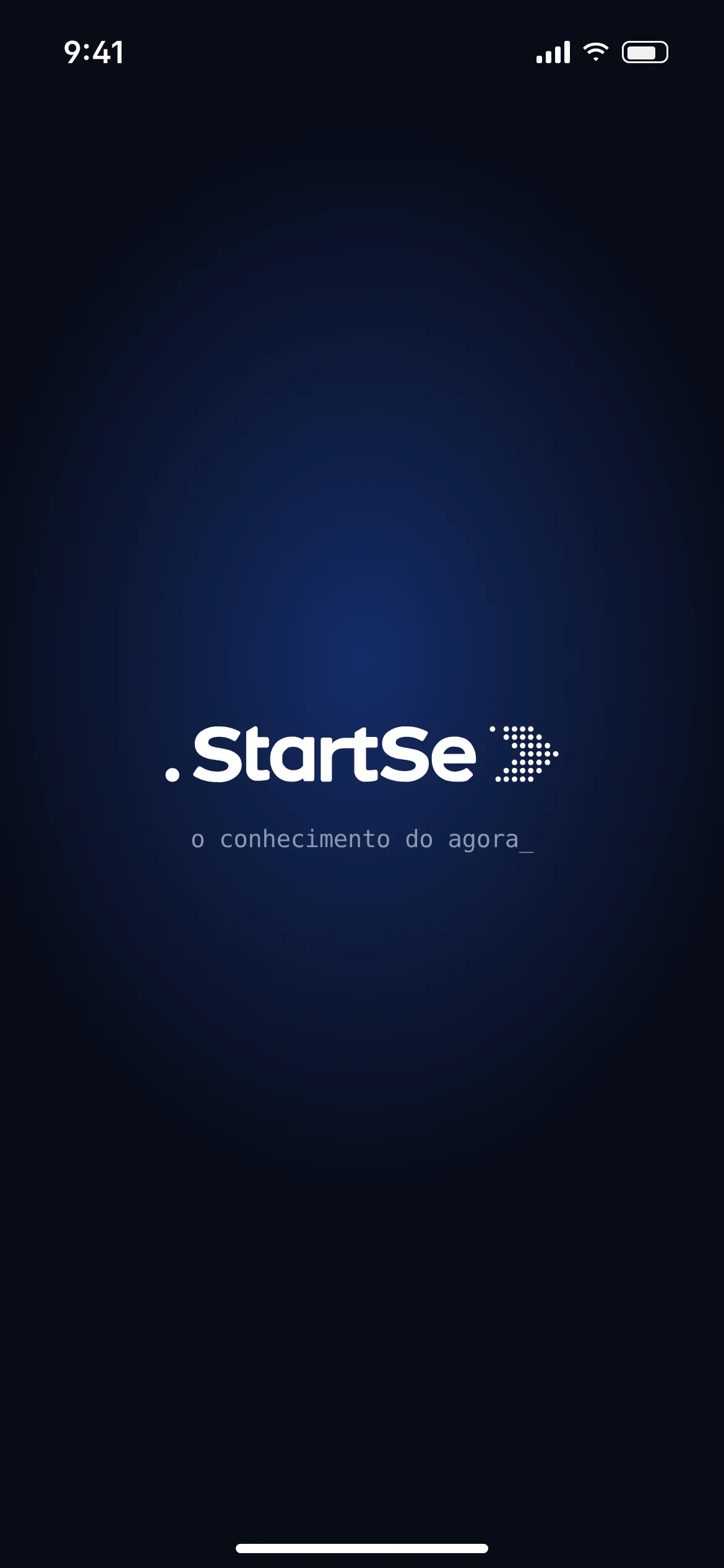 Abertura do app StartSe: a marca em branco sobre fundo azul-escuro