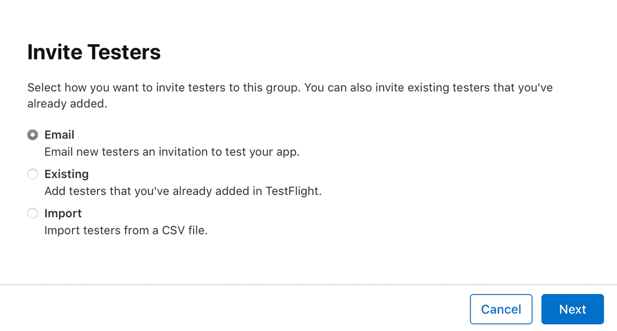 Tela oficial da Apple mostrando a opção de convite por e-mail